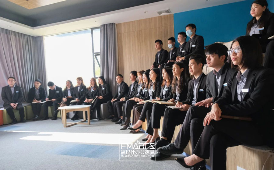 中山市福瑪仕家具有限公司全體銷售人員總結會現場